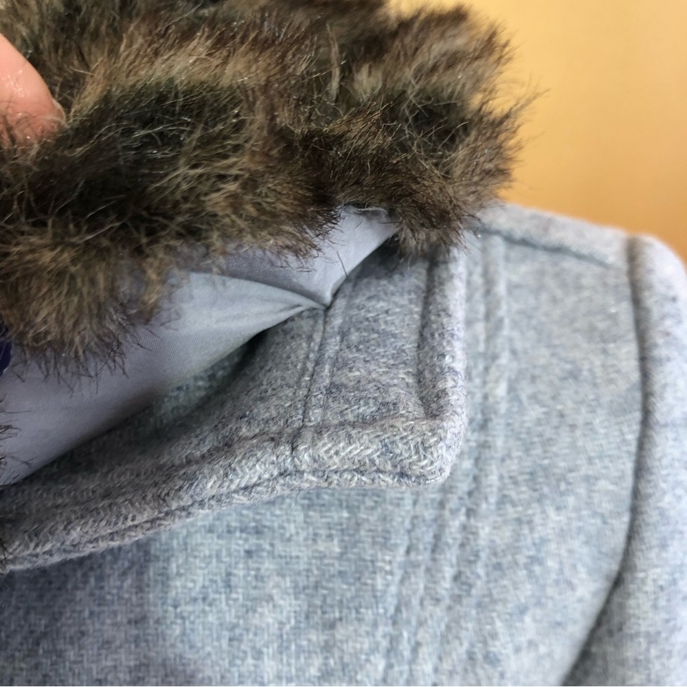 Banana Republic wool blend light gray coat w/Faux fur attachable collar Size XXS - Picture 7 of 13